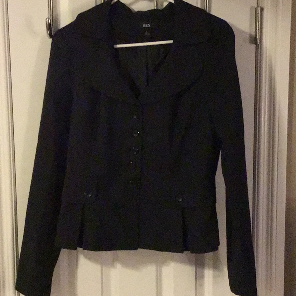 Very Cute!  Women’s black Long Sleeve Blazer.